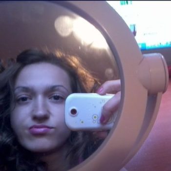 Hadjar - Essen - Anvers | Stripteaseuse