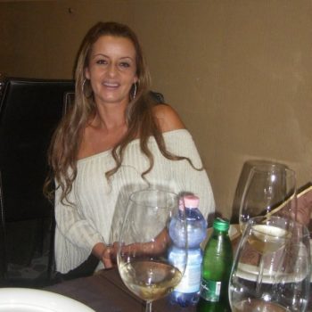 Ozden - Chièvres - Hainaut | Stripteaseuse