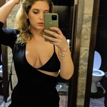 Helyna - Alveringem - Flandre occidentale | Stripteaseuse